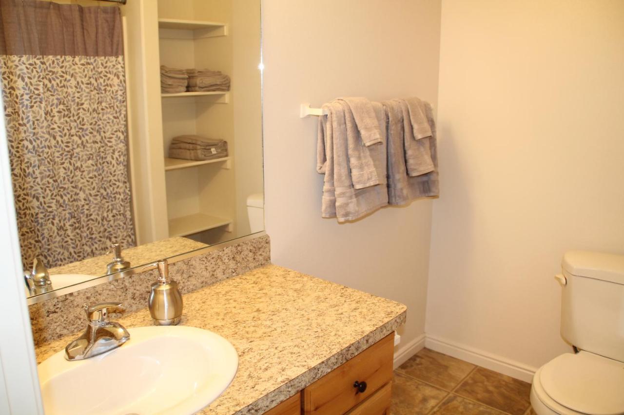3 Queen Beds, 1 Twin Bed, 2 Rooms, 1 And A Half Bath, Self Check-In, Flexcation Equipped Idaho Falls Εξωτερικό φωτογραφία