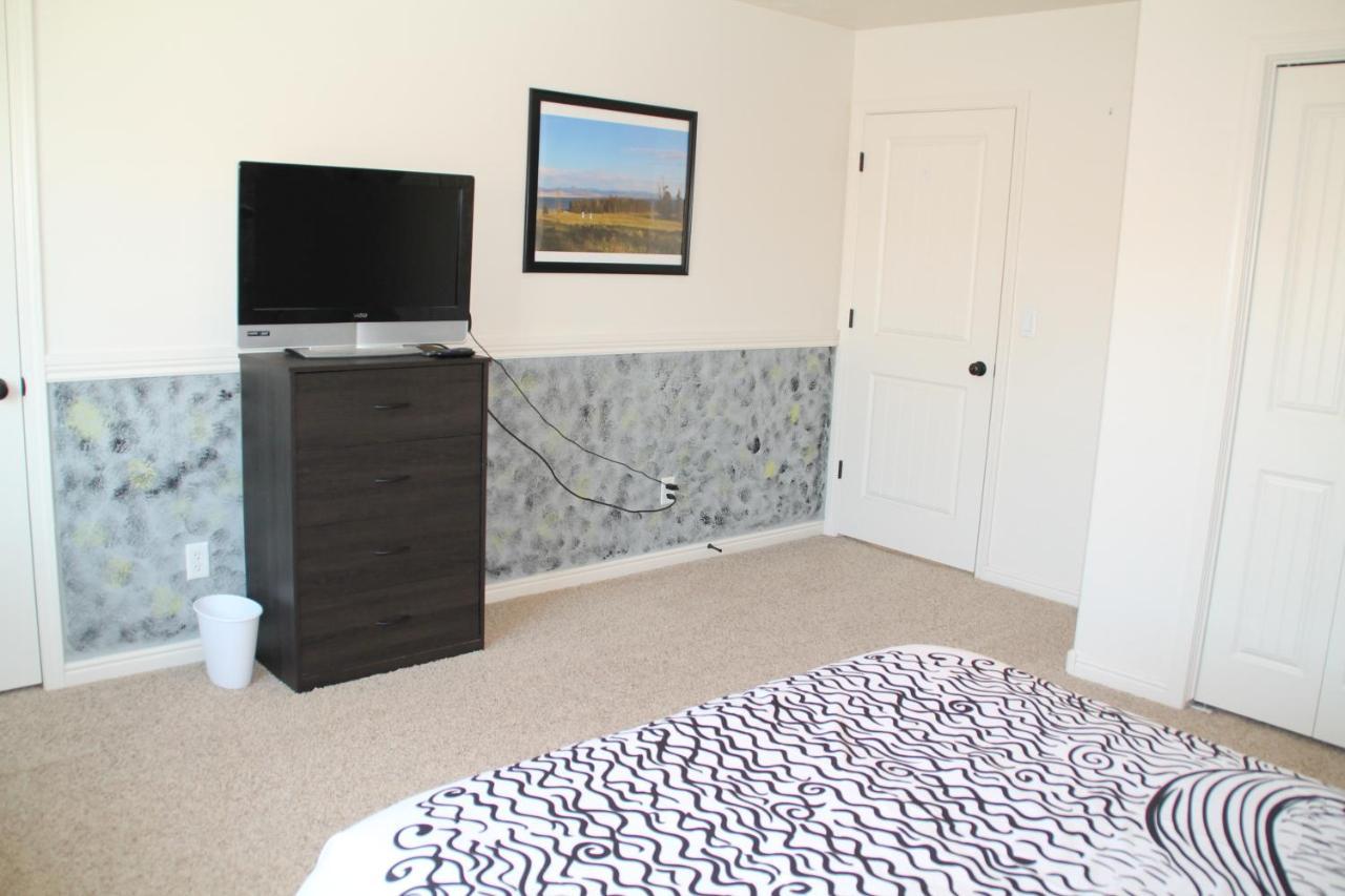 3 Queen Beds, 1 Twin Bed, 2 Rooms, 1 And A Half Bath, Self Check-In, Flexcation Equipped Idaho Falls Εξωτερικό φωτογραφία