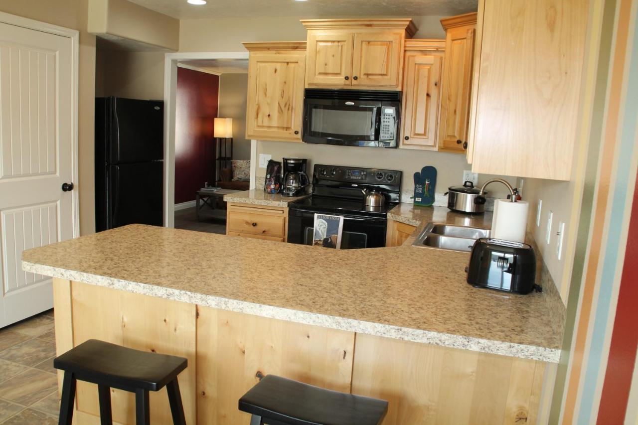 3 Queen Beds, 1 Twin Bed, 2 Rooms, 1 And A Half Bath, Self Check-In, Flexcation Equipped Idaho Falls Εξωτερικό φωτογραφία